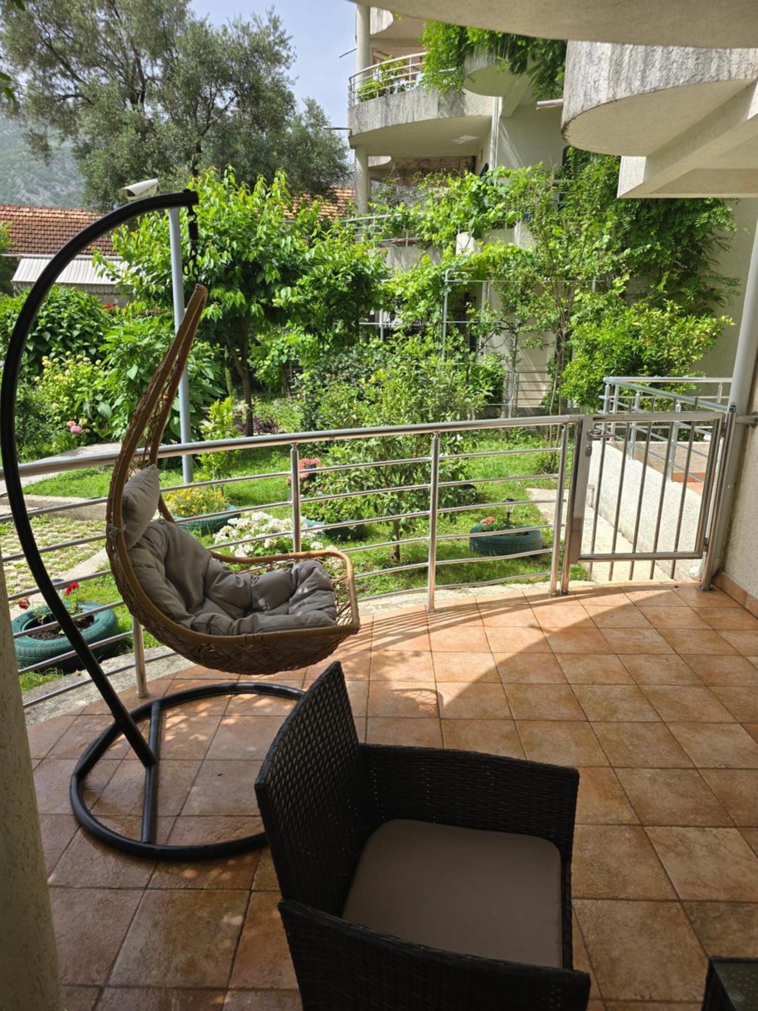 Roman Garden Apartment Risan Exterior foto