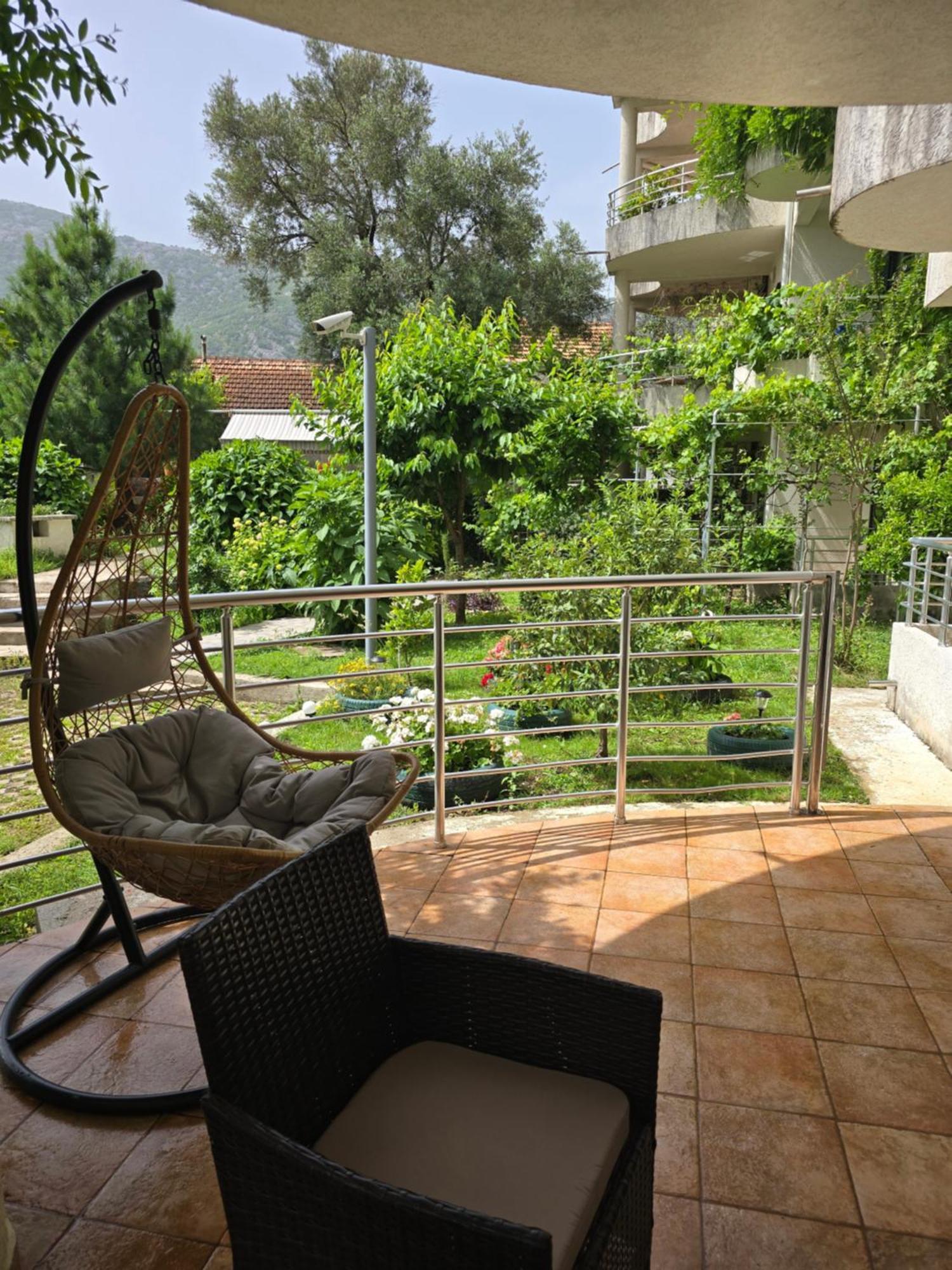 Roman Garden Apartment Risan Exterior foto